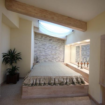 Park-Hotel Butenko Stable Protsev Ngoại thất bức ảnh