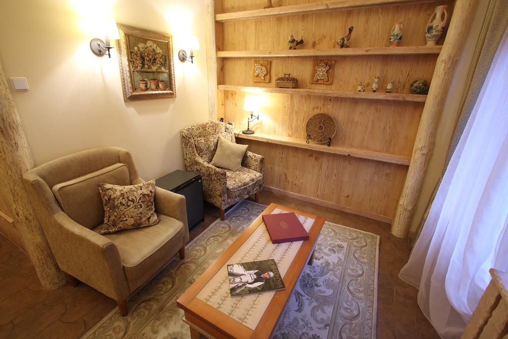Park-Hotel Butenko Stable Protsev Ngoại thất bức ảnh