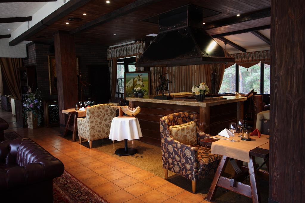 Park-Hotel Butenko Stable Protsev Ngoại thất bức ảnh