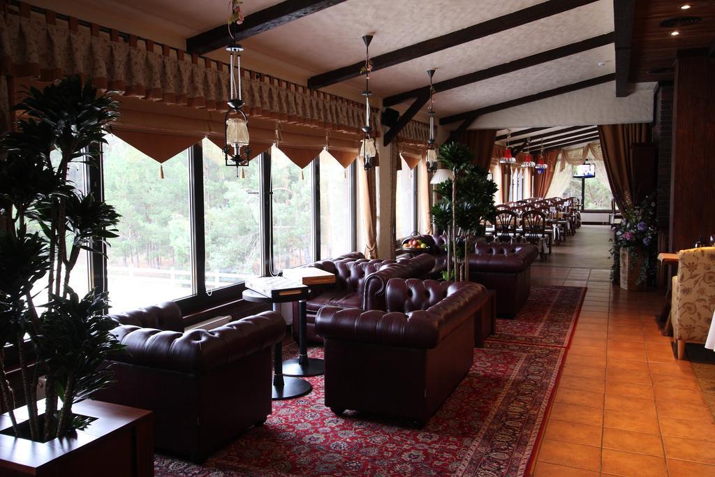 Park-Hotel Butenko Stable Protsev Ngoại thất bức ảnh