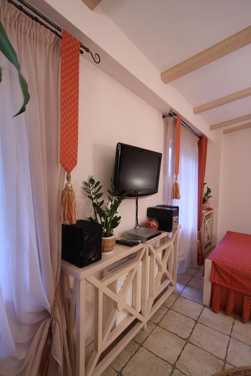 Park-Hotel Butenko Stable Protsev Ngoại thất bức ảnh